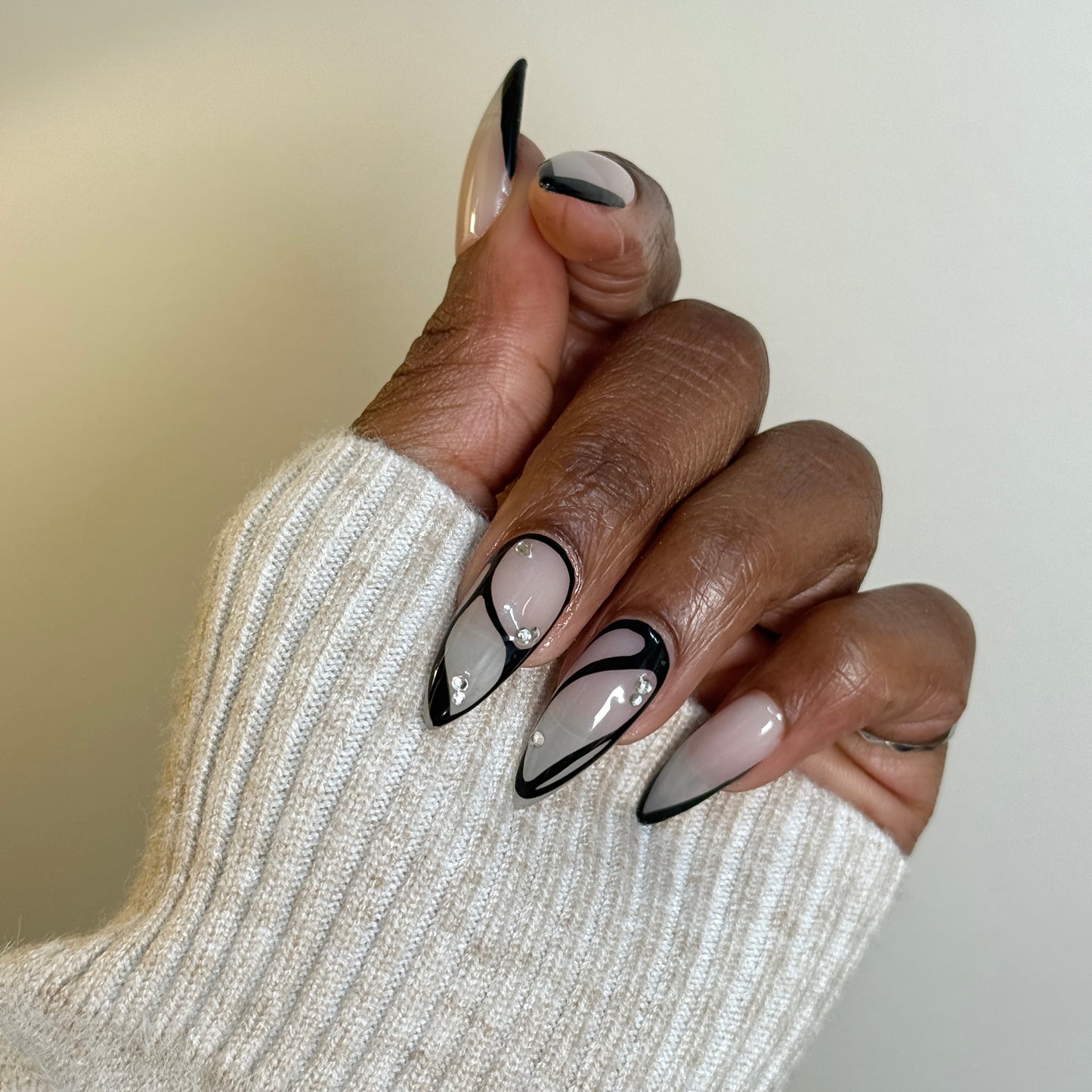 Natural White w/ Sleek Black French